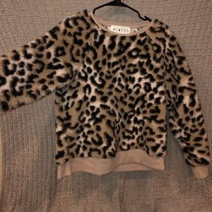 3️⃣FOR2️⃣5️⃣💲‼️Leopard Sherpa Sweater
